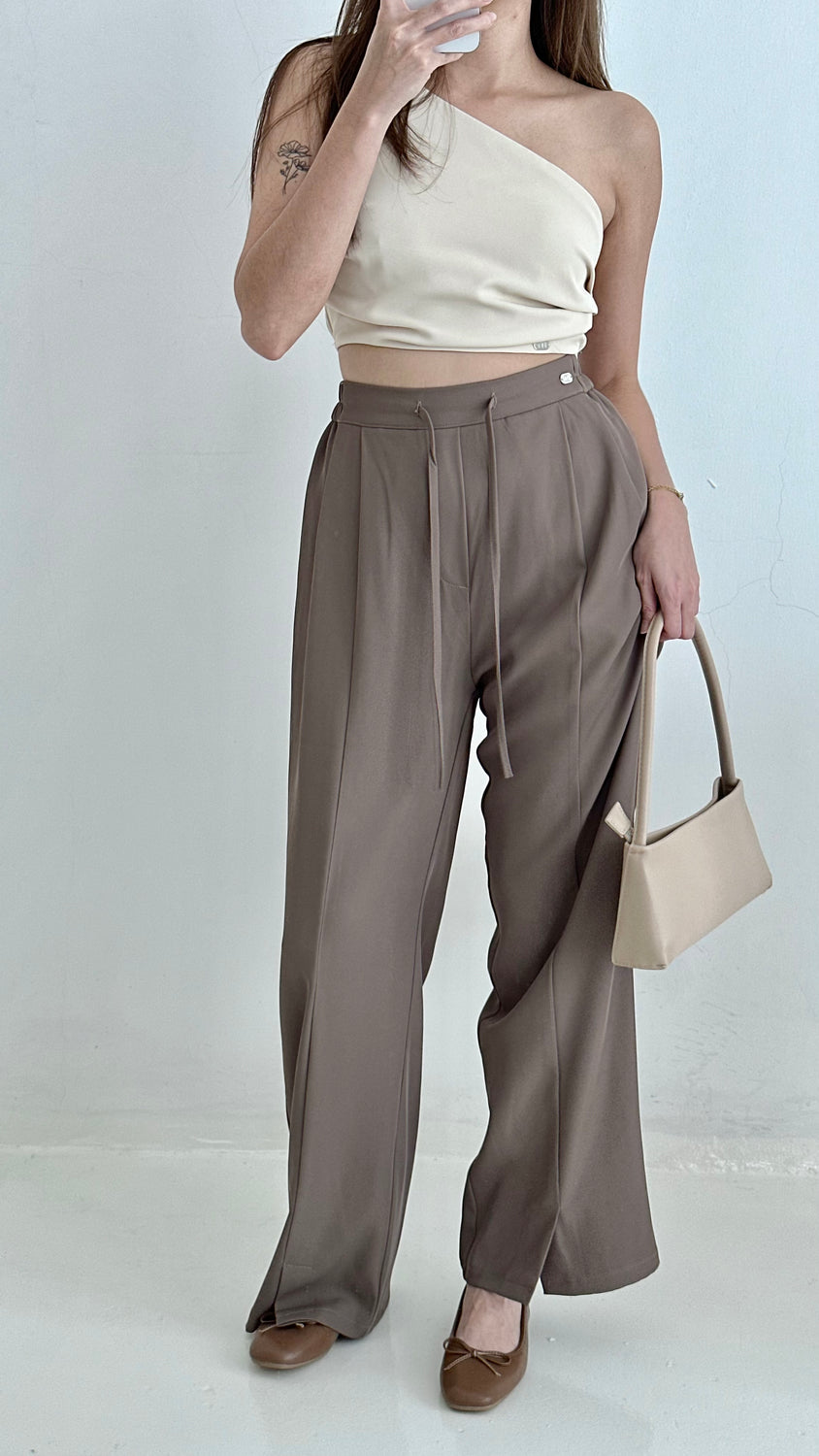 Essentials Trousers BROWN