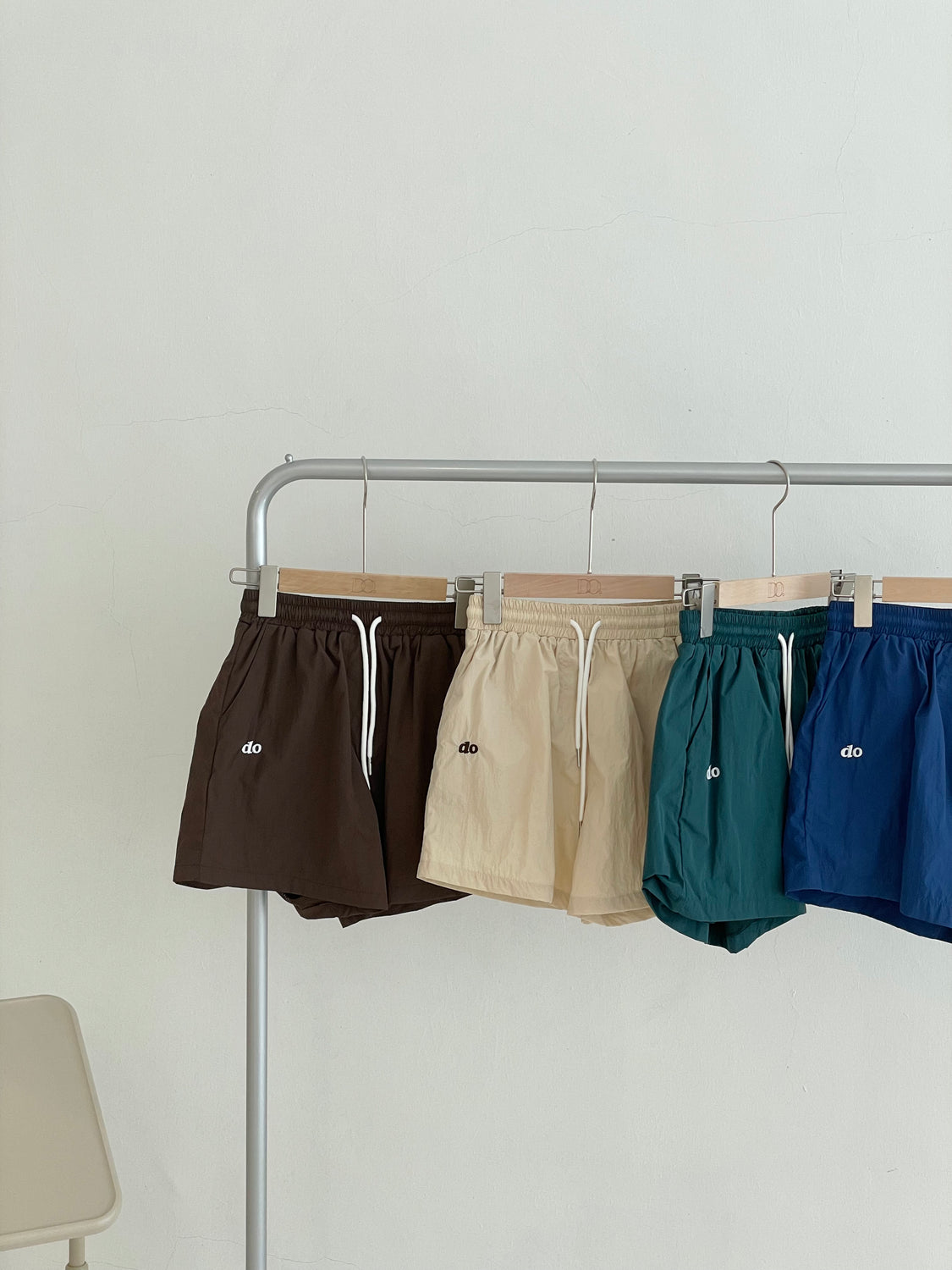 Chiller Shorts (BROWN)