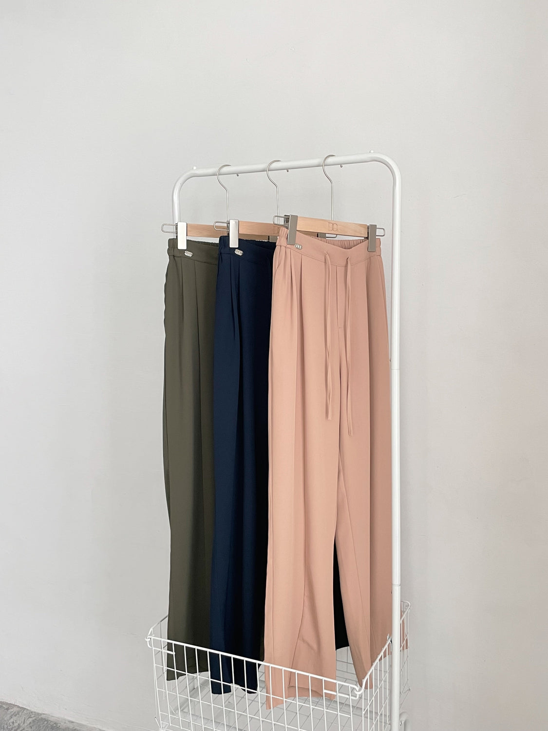 Essentials Trousers (Navy)